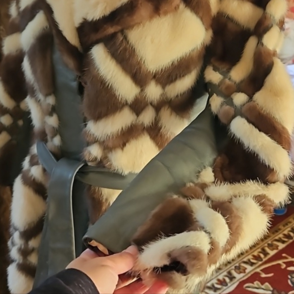 FINAL MINK W leather accents EUC condition Vintage Price Will Rise